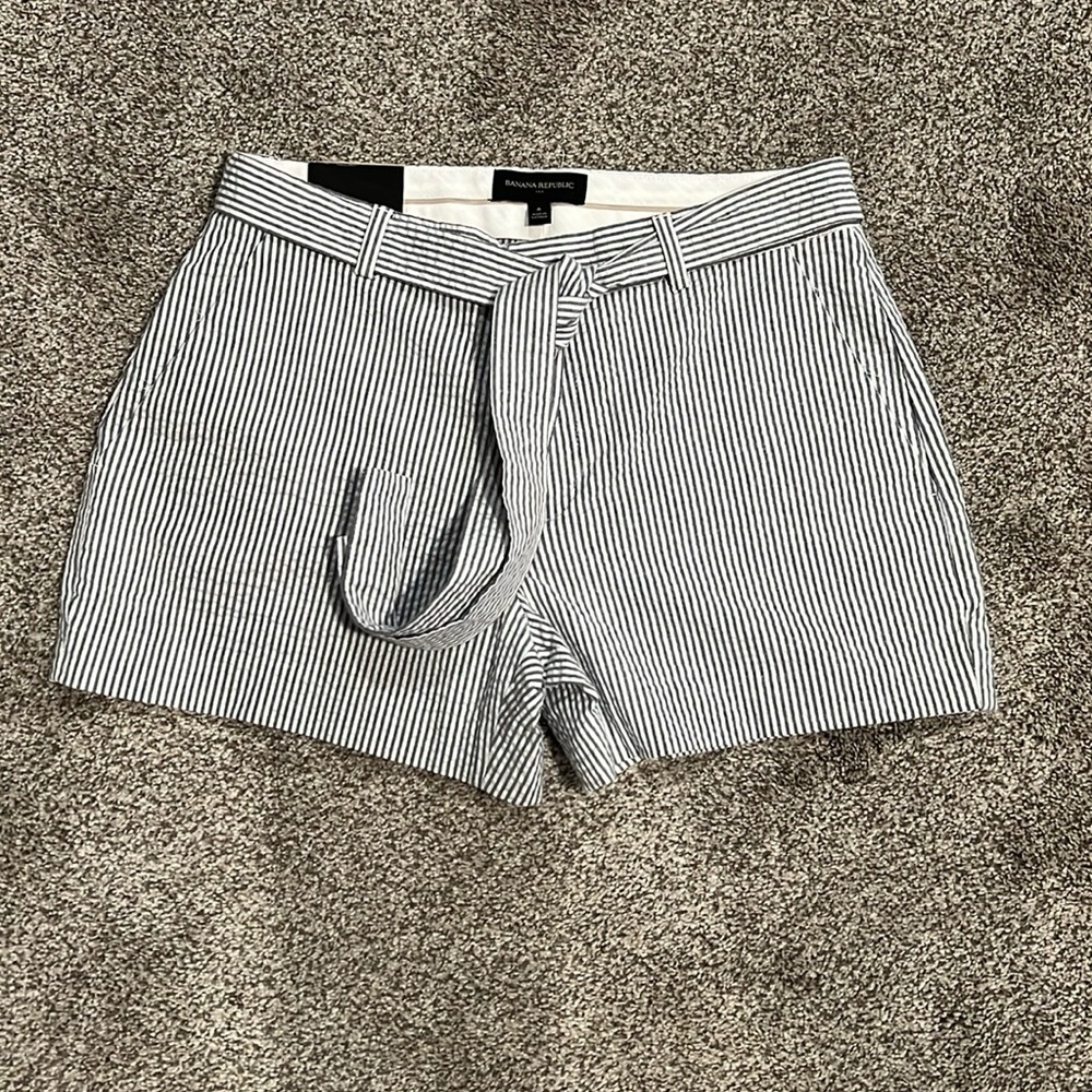 Banana Republic Shorts. Size 8.